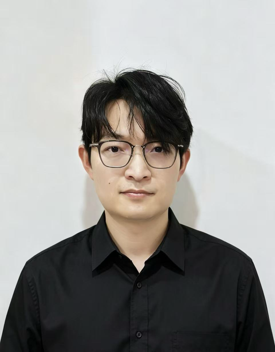 钟豪设计师肖像
